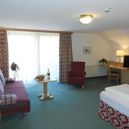 Hotel Am Kofel - Gesundheitszentrum โอเบอร์อัมเมอร์เกา ภายนอก รูปภาพ